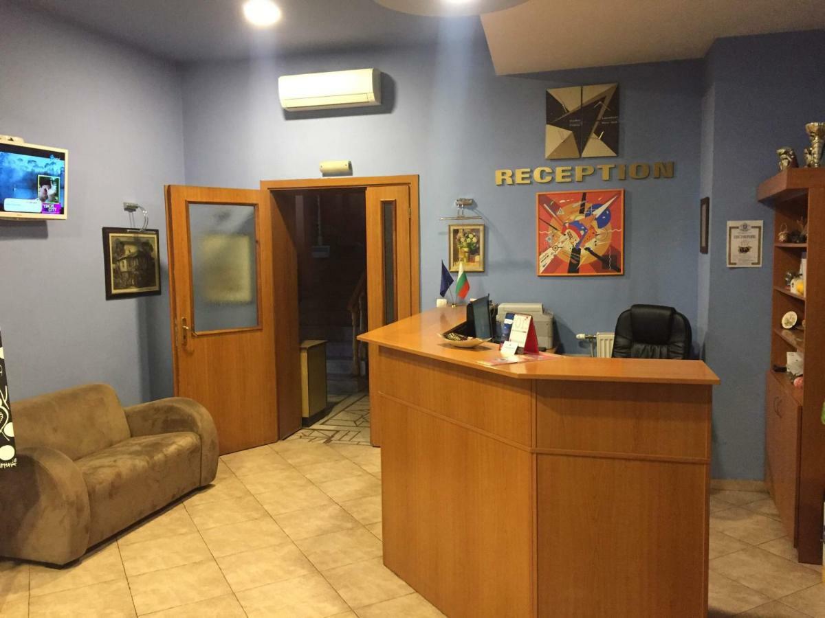 Family Hotel Odessa Sevlievo Luaran gambar