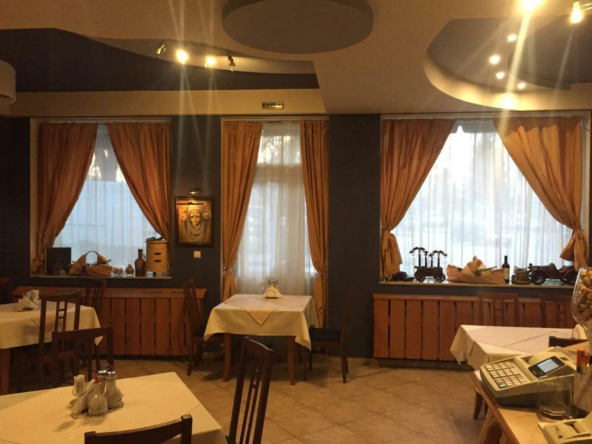 Family Hotel Odessa Sevlievo Luaran gambar
