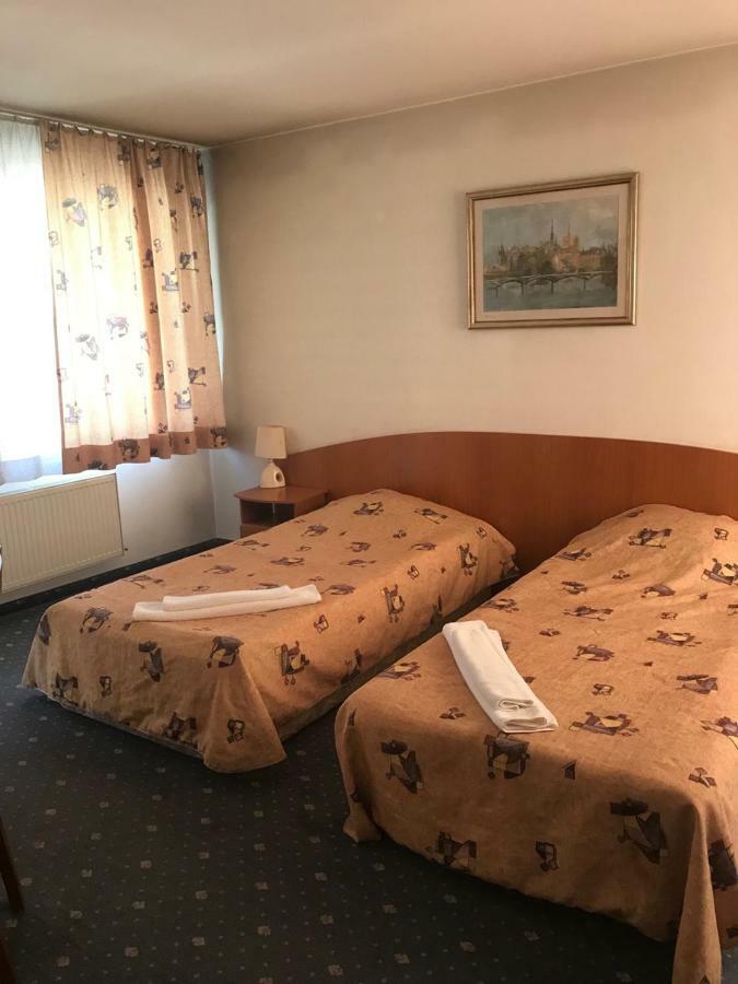 Family Hotel Odessa Sevlievo Luaran gambar